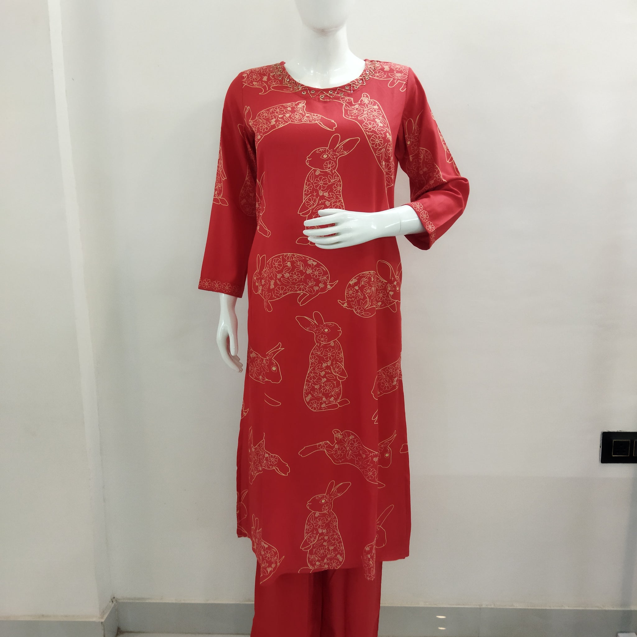 Mohitwala Women's Red Rayon Kurta & Palazzo Set