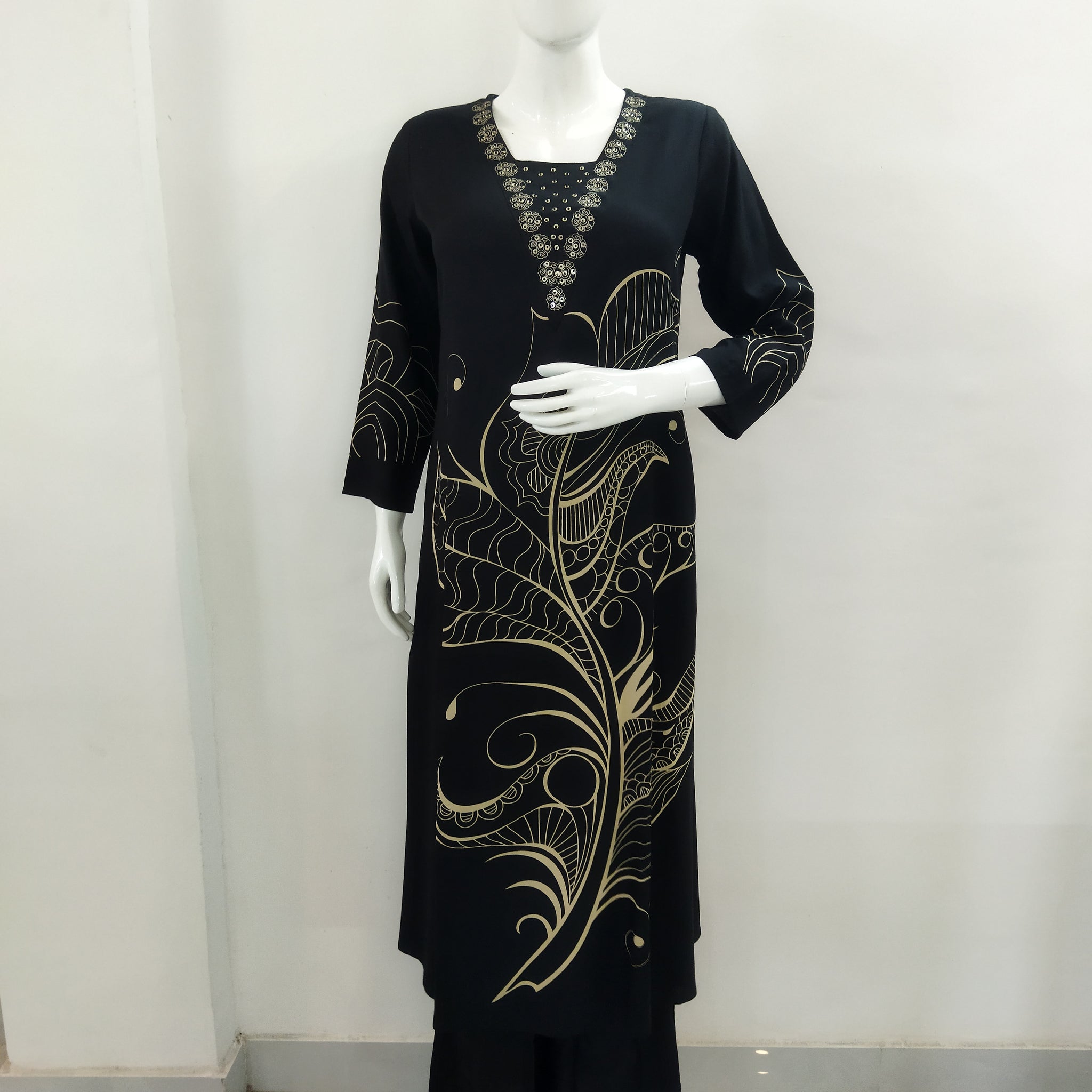 Mohitwala Women's Black Rayon Kurta & Palazzo Set