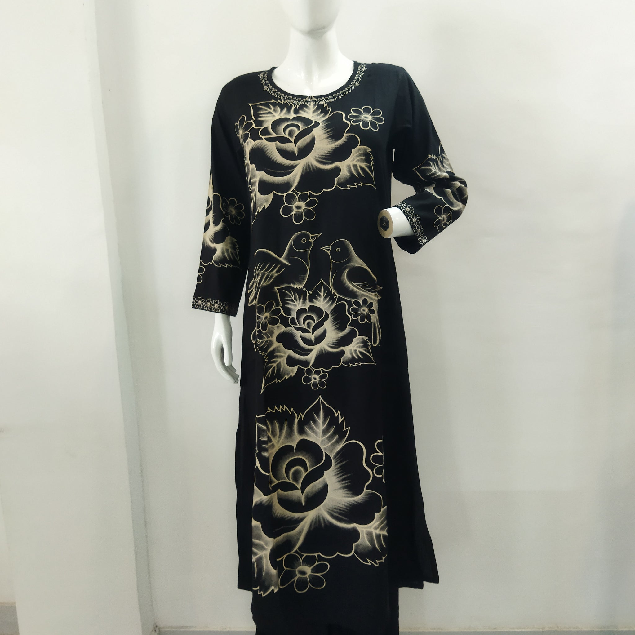 Mohitwala Women's Black Rayon Kurta & Palazzo Set