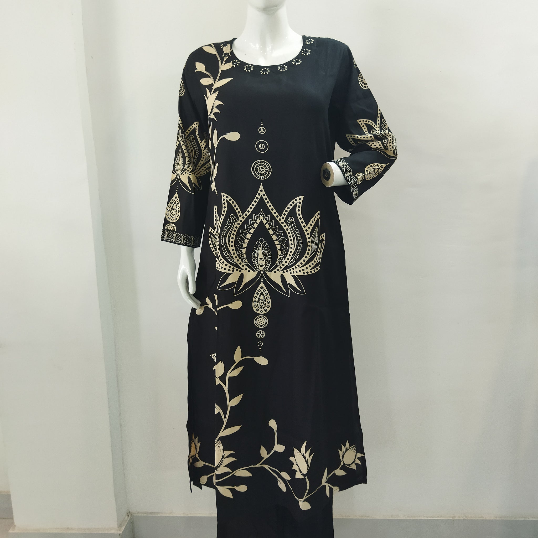 Mohitwala Women's Black Rayon Kurta & Palazzo Set